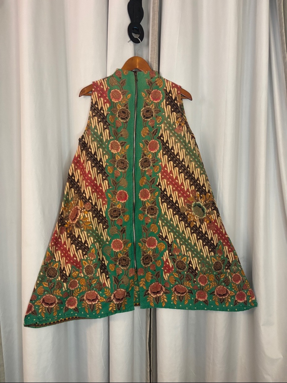 Batik dress or outer layer Size large - Picture 7 of 12